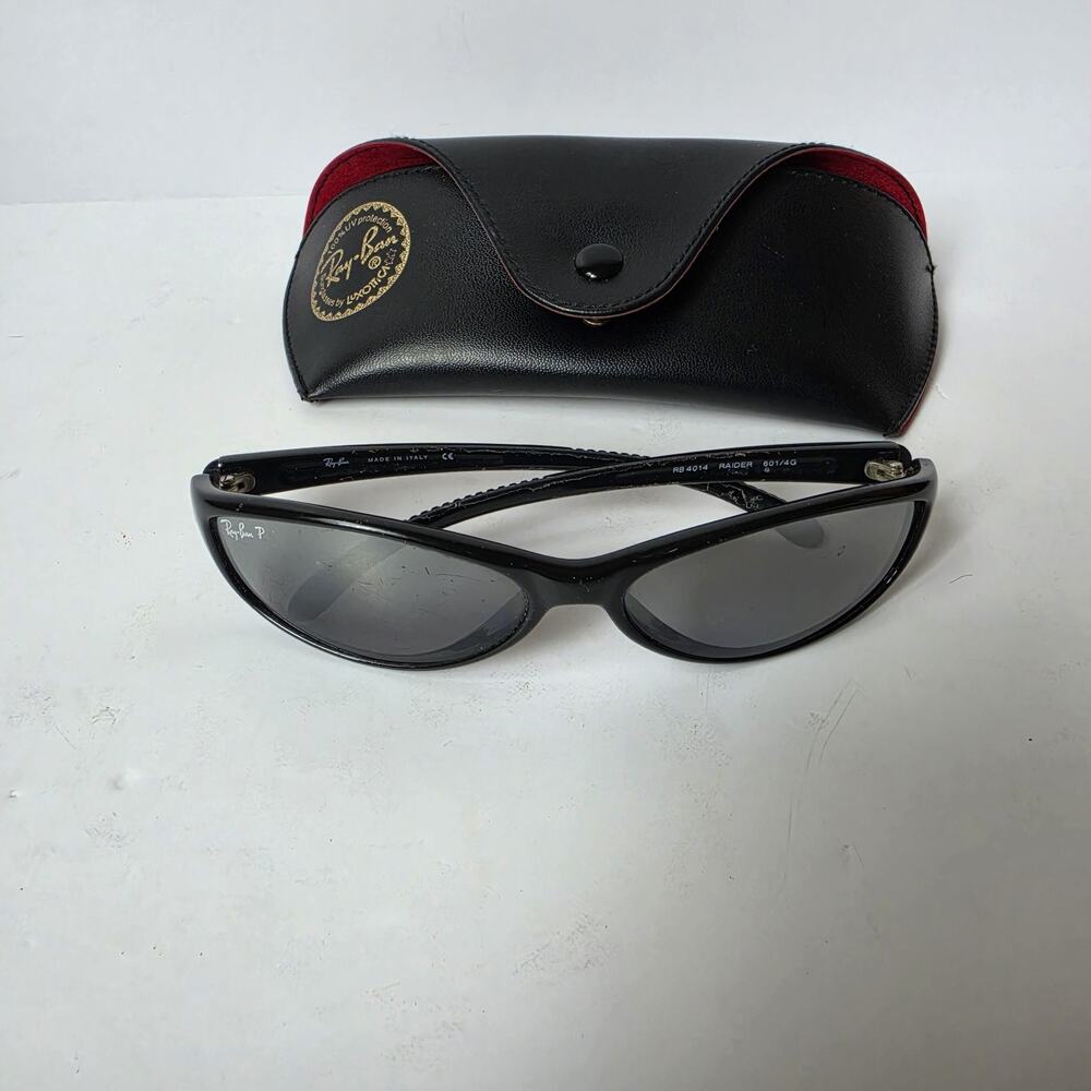Ray-Ban RB4014 Raider 601 Black Sunglass Frames With Case READ